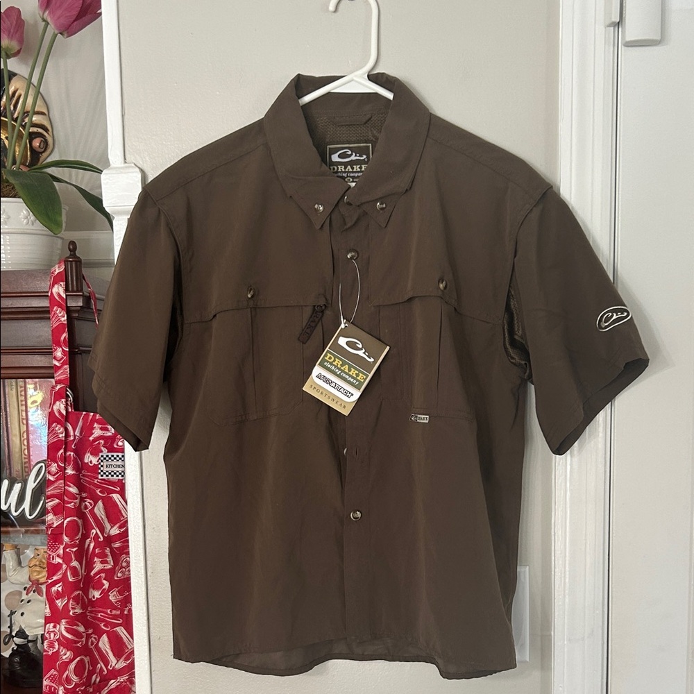 Drake Solid Flyweight Shirt with Vented Back Short Sleeve Youth Size 16 Olive